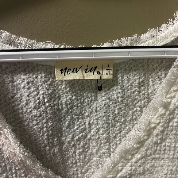 White Crop Top - Picture 3 of 3